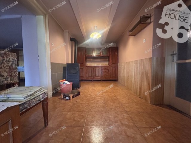 Eladó családi ház, Nagykőrösön 19.5 M Ft, 3 szobás