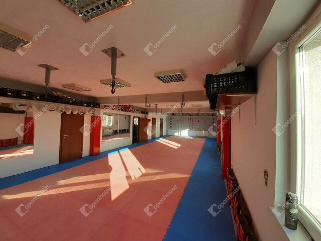 Eladó ipari ingatlan, Debrecenben 79 M Ft / költözzbe.hu