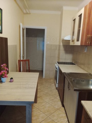 Eladó panellakás, Tatabányán 33.5 M Ft, 1+1 szobás