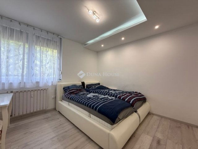 Eladó téglalakás, Budapesten, XVIII. kerületben 64.9 M Ft