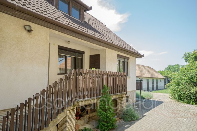 Eladó családi ház, Csornán 74 M Ft, 3 szobás
