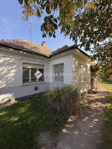 Eladó családi ház, Papkeszin 32.9 M Ft, 2 szobás