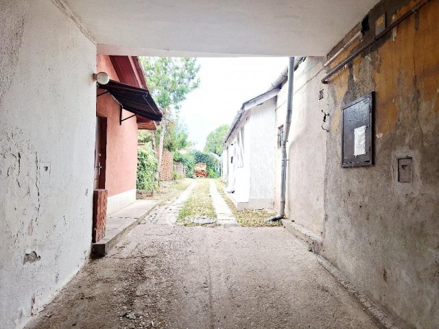Eladó ipari ingatlan, Budapesten, XXII. kerületben 9.9 M Ft