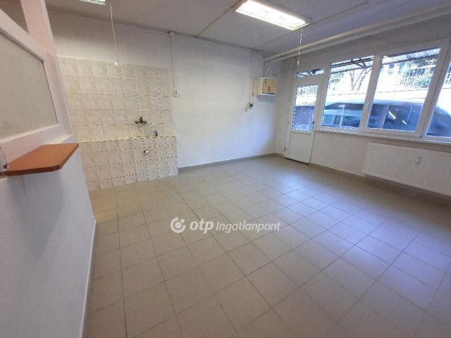 Eladó üzlethelyiség, Szolnokon 22.9 M Ft / költözzbe.hu