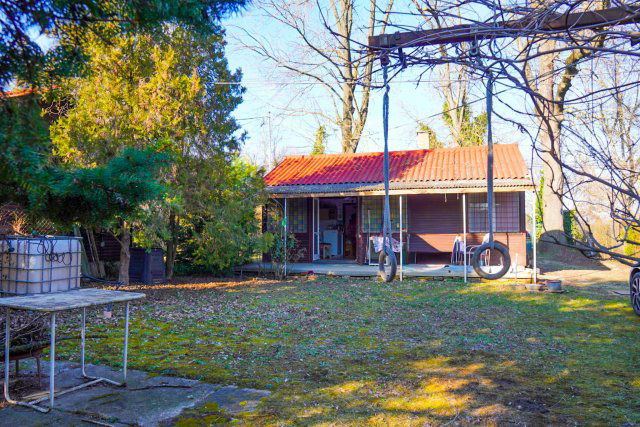 Eladó nyaraló, Taksonyon 29.9 M Ft, 3 szobás