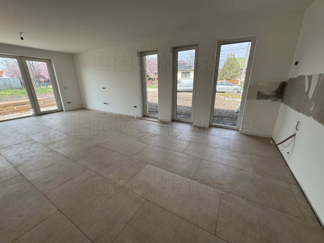 Eladó téglalakás, Lepsényben 71.9 M Ft, 4 szobás