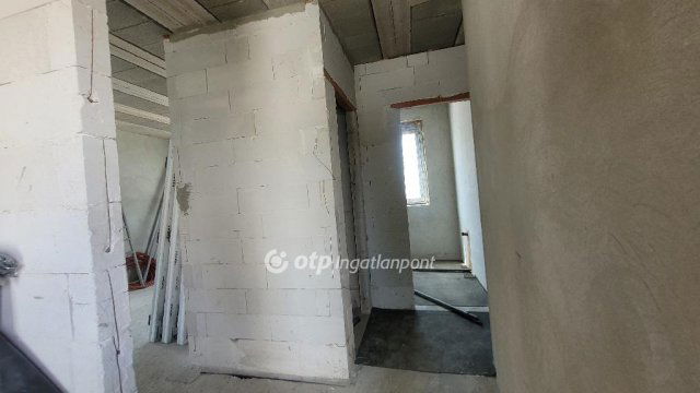 Eladó téglalakás, Jászberényben 52 M Ft, 1 szobás