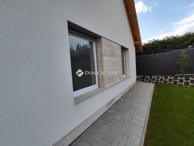 Eladó családi ház, Ráckeresztúron 84.99 M Ft, 4 szobás