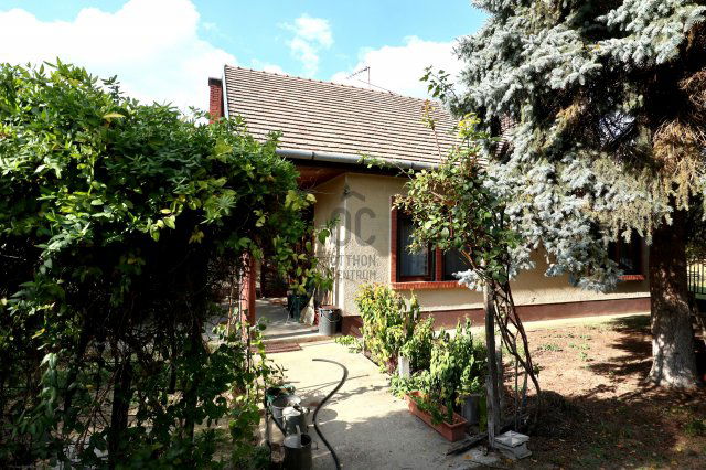 Eladó családi ház, Lajosmizsén 80 M Ft, 3 szobás