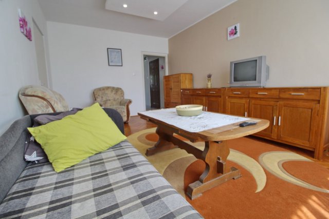 Kiadó panellakás, albérlet, Debrecenben 320 E Ft / hó, 4 szobás