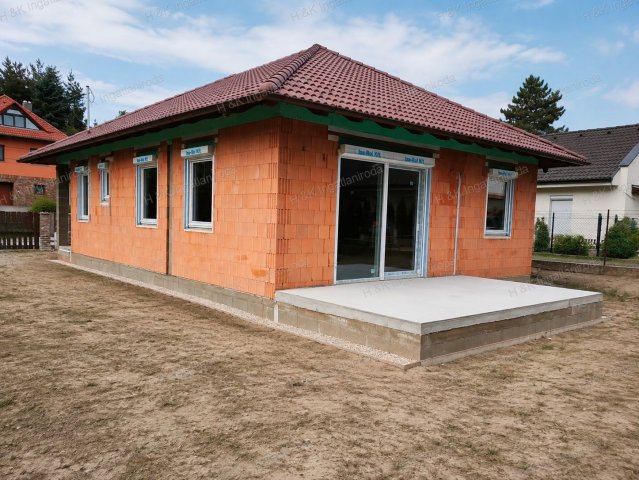 Eladó családi ház, Gödön 139.9 M Ft, 4 szobás