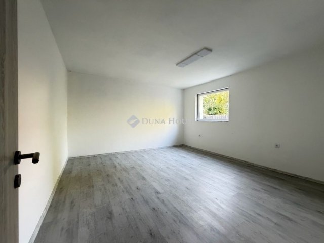 Eladó téglalakás, Budapesten, XX. kerületben 44.9 M Ft, 1 szobás
