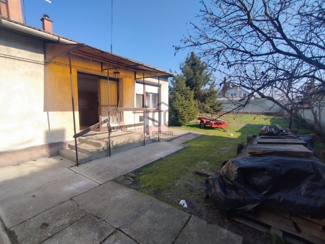 Eladó családi ház, Nagykőrösön 40.5 M Ft, 2 szobás