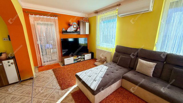 Eladó téglalakás, Üllőn 125 M Ft, 5 szobás