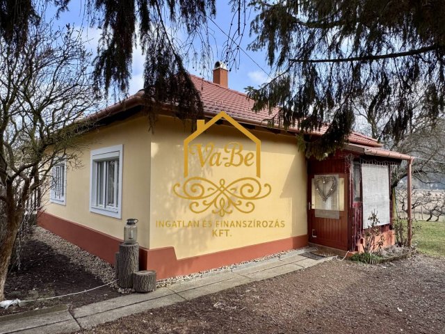 Eladó családi ház, Bátorban 37.9 M Ft, 2 szobás