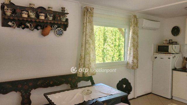 Eladó nyaraló, Balatonkenesén 49 M Ft, 2+1 szobás