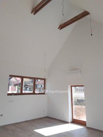 Eladó ikerház, Felsőtárkányban 110 M Ft, 3 szobás