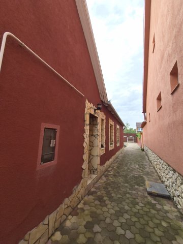 Eladó családi ház, Pápán 66.9 M Ft, 4 szobás
