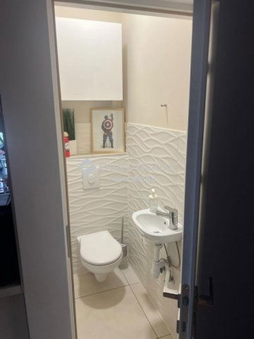 Eladó családi ház, Esztergomban 85 M Ft, 4 szobás