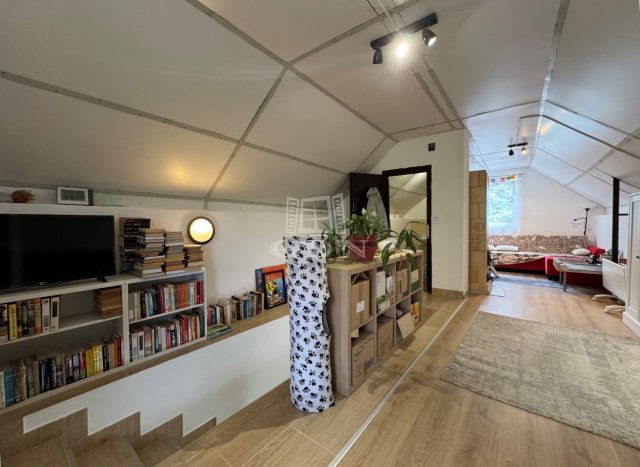 Eladó családi ház, Kincsesbányán 29.9 M Ft, 2 szobás
