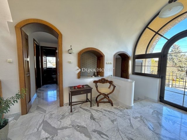 Eladó családi ház, Budapesten, XVI. kerületben 359 M Ft