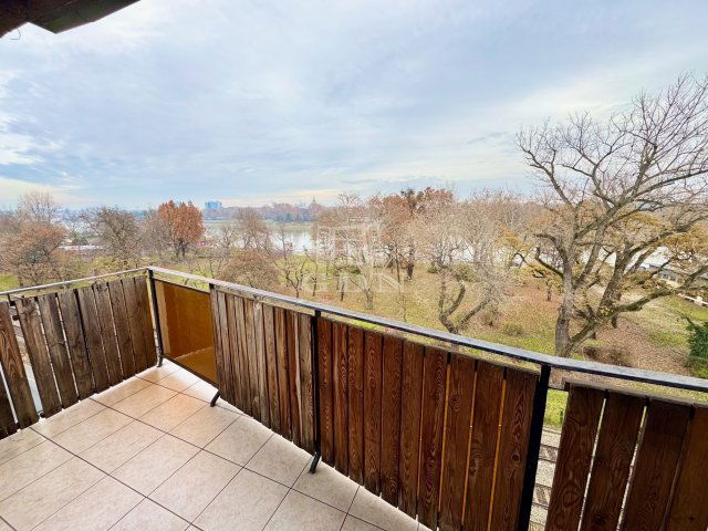 Eladó téglalakás, Budapesten, III. kerületben 98 M Ft