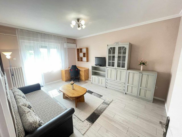 Eladó téglalakás, Debrecenben 0.18 M Ft, 2 szobás