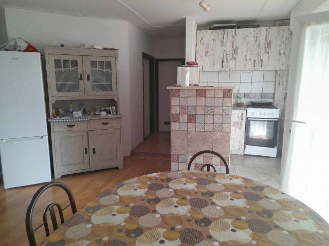 Kiadó családi ház, albérlet, Pécsett 280 E Ft / hó, 4 szobás