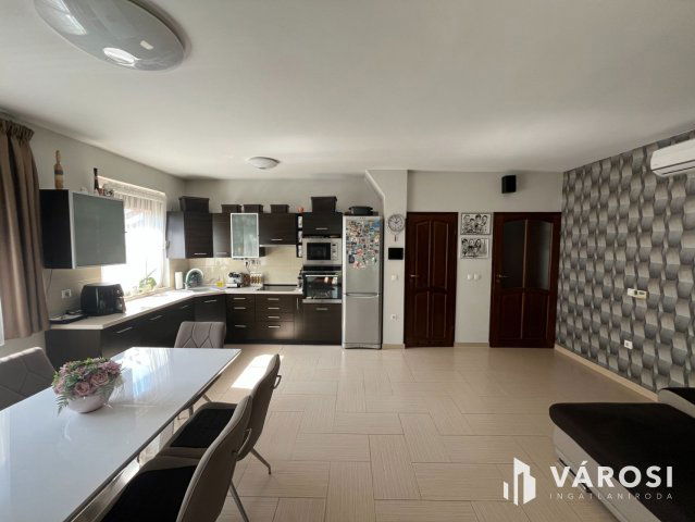 Eladó családi ház, Debrecenben 147 M Ft, 5 szobás