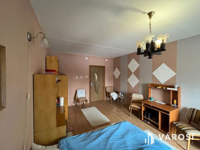 Eladó panellakás, Debrecenben 58.9 M Ft, 3 szobás