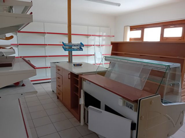 Eladó üzlethelyiség, Zalalövőn 38 M Ft, 6 szobás