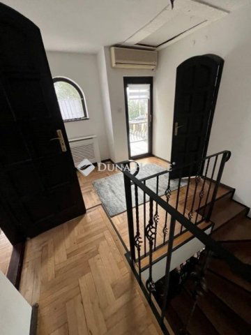 Eladó családi ház, Leányfaluban 139.9 M Ft, 4 szobás