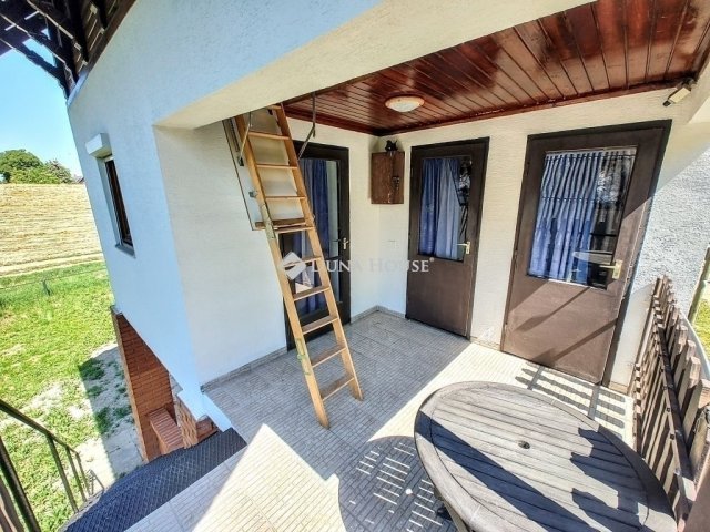 Eladó nyaraló, Szegeden 27.5 M Ft, 2 szobás