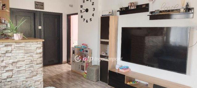 Eladó családi ház, Csengerben 66 M Ft, 5 szobás