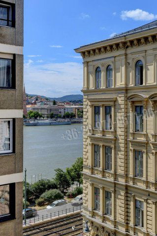 Kiadó téglalakás, albérlet, Budapesten, V. kerületben, 3 szobás