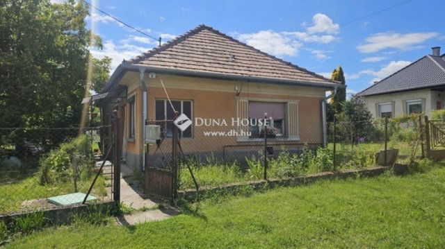Eladó családi ház, Káván 35.9 M Ft, 2 szobás