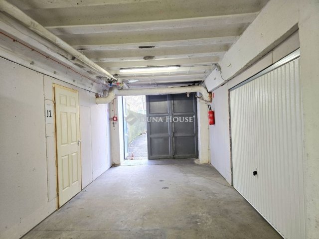 Eladó ipari ingatlan, Pécsett 159 M Ft / költözzbe.hu