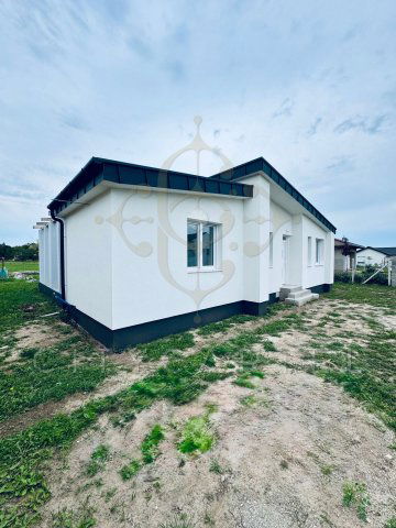 Eladó családi ház, Siófokon 94.99 M Ft, 4 szobás