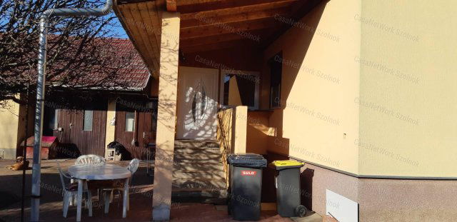 Eladó családi ház, Szolnokon 109.9 M Ft, 4+1 szobás