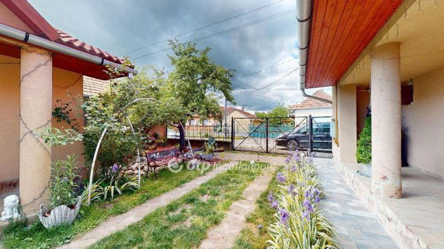 Eladó családi ház, Mezőkövesden 55 M Ft, 4 szobás