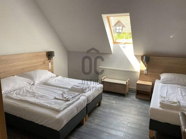 Eladó üzlethelyiség, Balatonbogláron 299 M Ft
