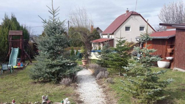 Eladó nyaraló, Siófokon 75 M Ft, 4 szobás / költözzbe.hu