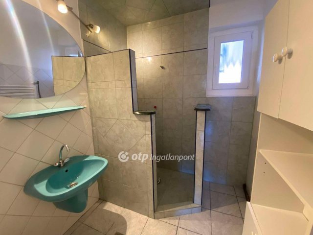 Eladó családi ház, Kerepesen 86.9 M Ft, 5 szobás