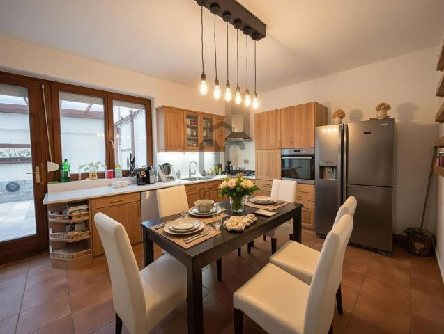 Eladó családi ház, Bocskaikerten 160 M Ft, 7 szobás