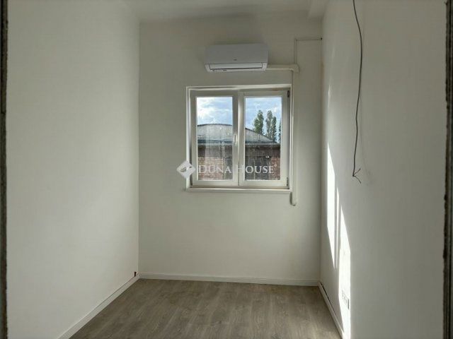 Eladó téglalakás, Budapesten, XXI. kerületben 30 M Ft, 1 szobás