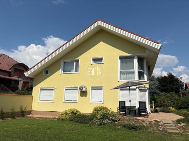 Kiadó téglalakás, albérlet, Szegeden, Pécskai utcában