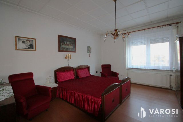 Eladó családi ház, Enyingen 42 M Ft, 4 szobás