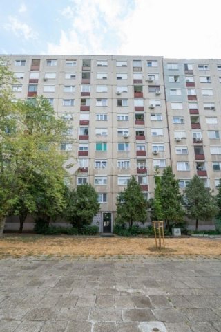 Eladó panellakás, Tatabányán 30.9 M Ft, 2 szobás