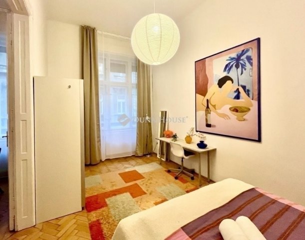 Eladó téglalakás, Budapesten, VI. kerületben 150 M Ft, 4 szobás