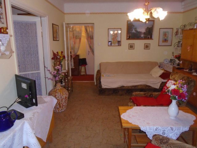 Eladó téglalakás, Tiszakécskén, Szabolcska Mihály utcában